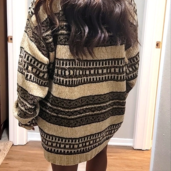 VTG |  Vintage Chunky Chenille Sweater - Picture 7 of 10